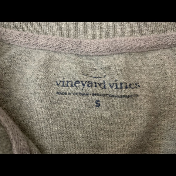 Vineyard Vines: Grey Polo Sz. S - Picture 3 of 3